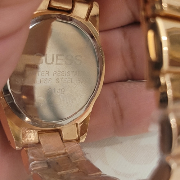 GUESS watch - Picture 4 of 4